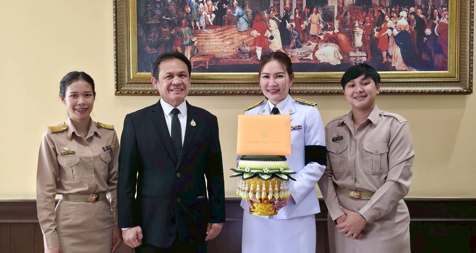 Royal Award Background