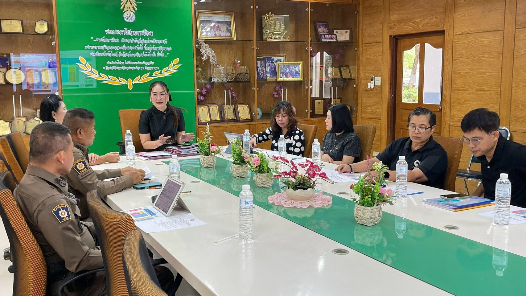การประชุมหารือและกำหนดแนวทางการอบรมส่งเสริมสุขภาพและการเอาตัวรอดในสถานการณ์ฉุกเฉิน
