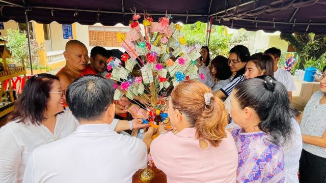 ภาพกิจกรรมที่ 13 จาก 14