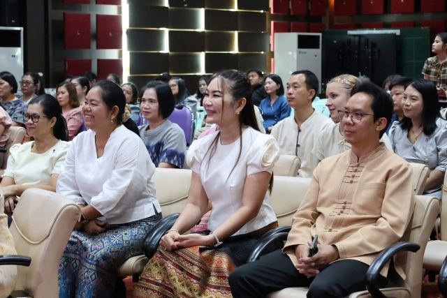ภาพกิจกรรมที่ 21 จาก 42
