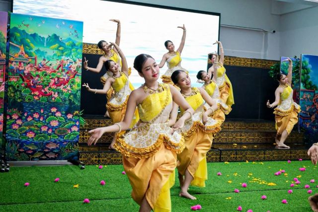ภาพกิจกรรมที่ 24 จาก 50
