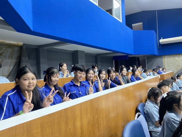 ภาพกิจกรรมที่ 1 จาก 9