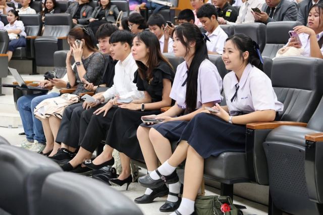 ภาพกิจกรรมที่ 4 จาก 4